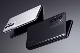 Chiếc smartphone màn hình gập ngang nhẹ nhất thế giới