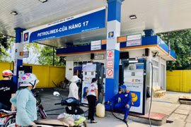 Công an Hà Nội khuyến cáo không tích trữ xăng, dầu trong các hộ gia đình