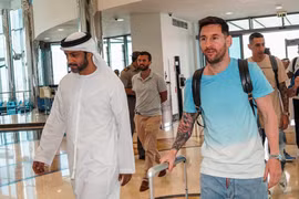 Messi hội quân cùng tuyển Argentina, chạm trán UAE trước thềm World Cup 2022