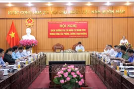Khen thưởng 4 cá nhân có thành tích trong phòng, chống tham nhũng