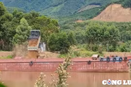 Bài 2: Công ty Núi Huyền xây dựng cầu cảng ngoài dự án, Sở GTVT vẫn cấp phép hoạt động?
