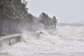 Biển Đông sắp xuất hiện áp thấp, miền Bắc có khả năng đón mưa to