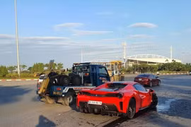 Va chạm với siêu xe, một người đi xe máy tử vong