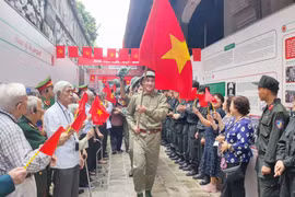 Trưng bày ''Khúc ca khải hoàn'', tái hiện không khí Ngày Giải phóng Thủ đô