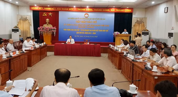 Quang cảnh buổi lễ. (Ảnh:TA)