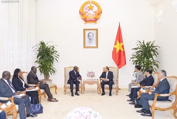 Thủ tướng Nguyễn Xuân Phúc khẳng định, Việt Nam ủng hộ các cam kết thúc đẩy quan hệ hợp tác Việt Nam - &nbsp;Bờ Biển Ngà phát triển mạnh mẽ. Ảnh: VGP