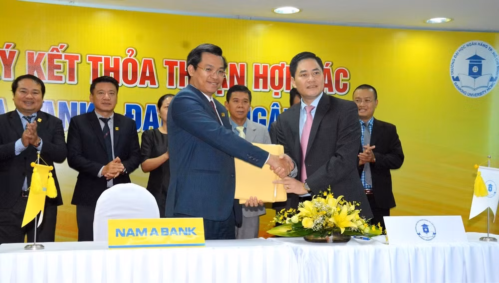Hy vọng bằng nhiều hoạt động ý nghĩa, Nam A Bank và trường Đại học Ngân hàng TP.HCM sẽ ngày càng gắn kết bền chặt mang đến những giá trị cho lĩnh vực giáo dục.