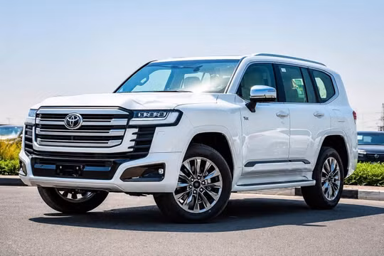 Toyota Land Cruiser Hybrid sắp ra mắt thị trường Việt Nam, giá dự kiến từ 4,6 tỷ đồng