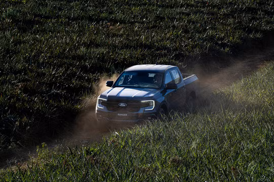 Ford Việt Nam tiếp tục giảm giá xe, khách mua hưởng thêm loạt ưu đãi