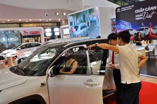 Bảng giá Toyota tháng 8/2026: Bổ sung Land Cruiser FJ, loạt xe giảm giá mạnh