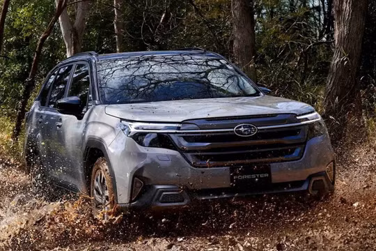 Subaru Forester 2026 giá quy đổi từ 638 triệu đồng, có bản hybrid sắp về Việt Nam