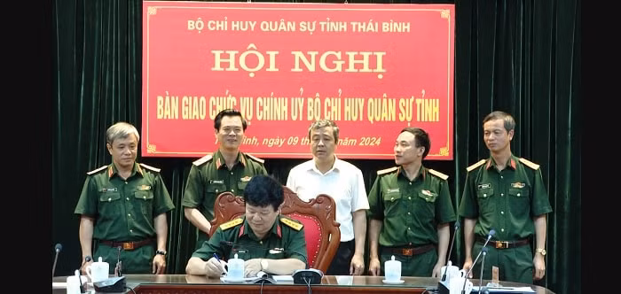 dai ta nguyen tien quang duoc bo nhiem giu chuc chinh uy bo chi huy quan su tinh thai binh hinh 1