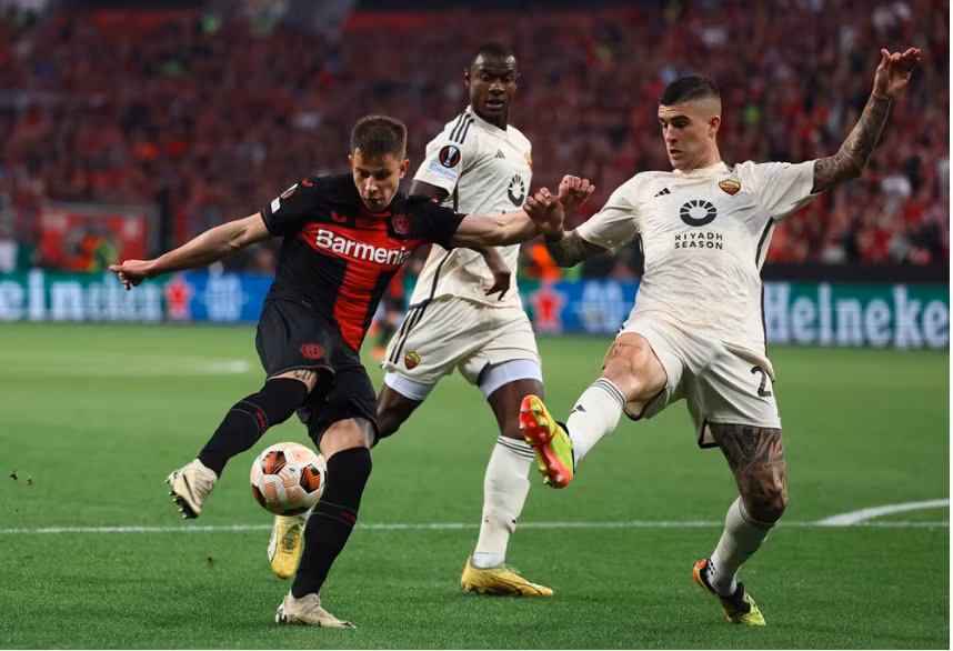 bayer leverkusen bat bai kho tin gianh ve vao chung ket europa league hinh 1