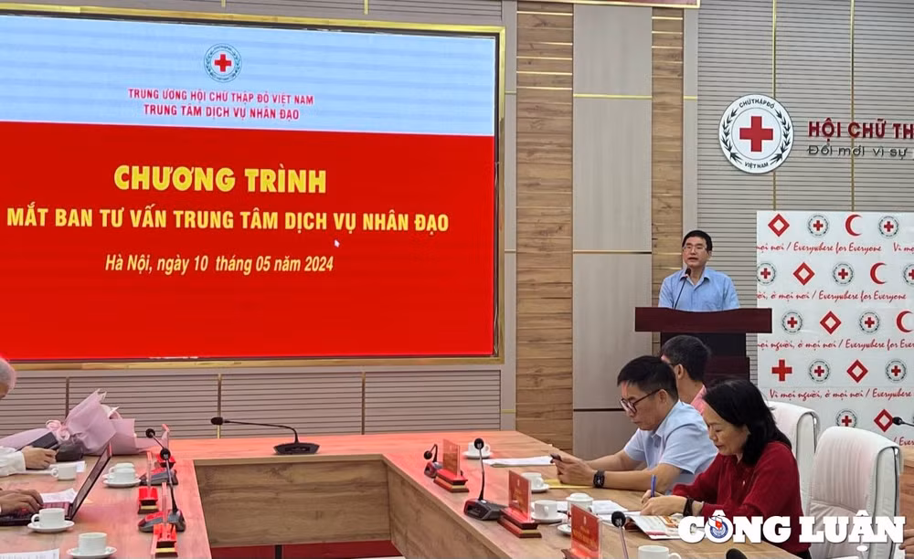 hoi chu thap do viet nam ra mat ban tu van trung tam dich vu nhan dao hinh 2