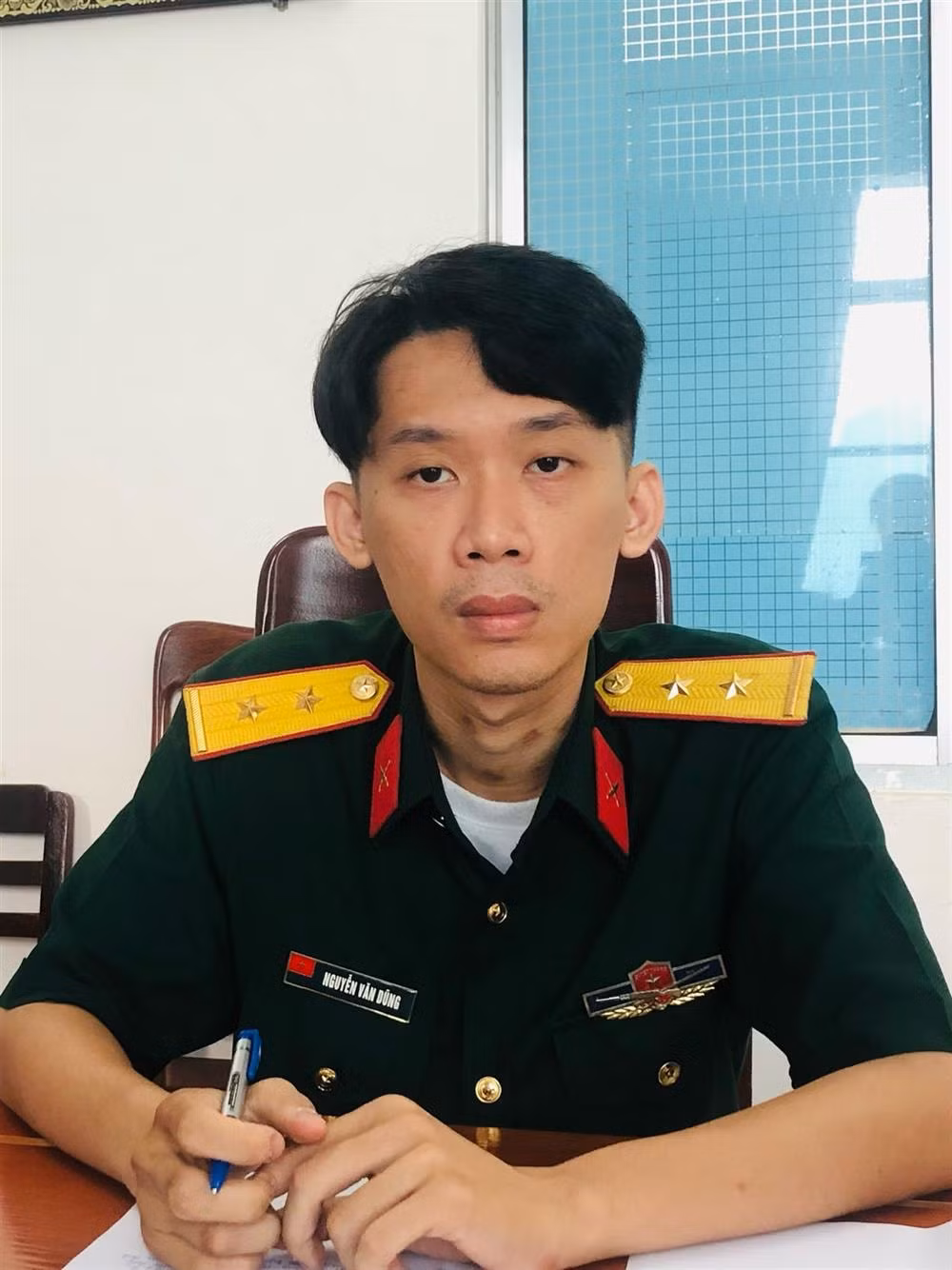 bat doi tuong gia danh sy quan quan doi de lua dao hinh 1