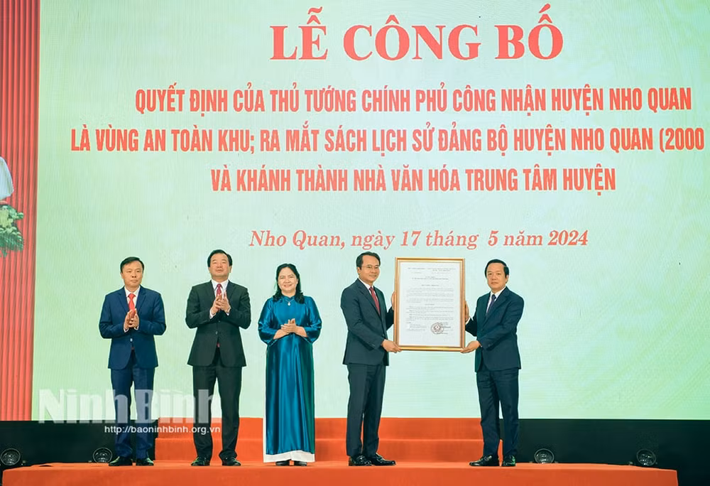 cong bo quyet dinh cua thu tuong chinh phu cong nhan huyen nho quan ninh binh la vung an toan khu hinh 1