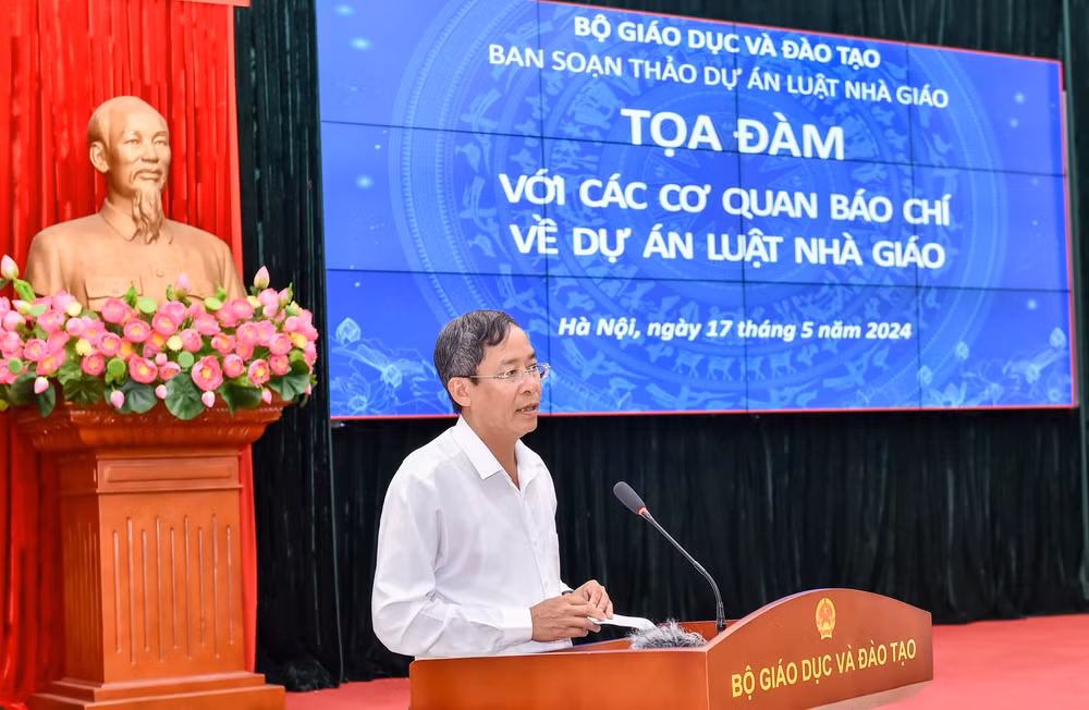 nganh giao duc de xuat duoc quyen tuyen dung giao vien hinh 1