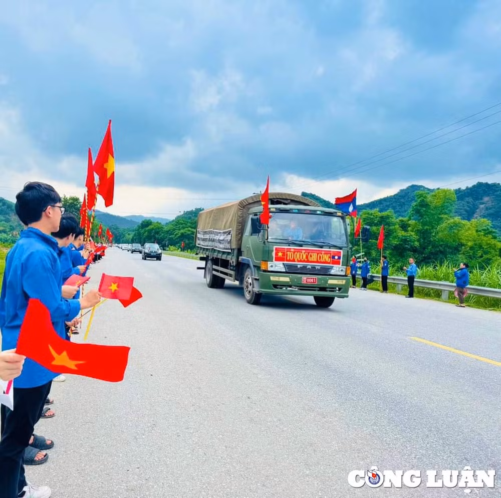 ha tinh truy dieu an tang 11 hai cot liet sy hy sinh tai lao hinh 4