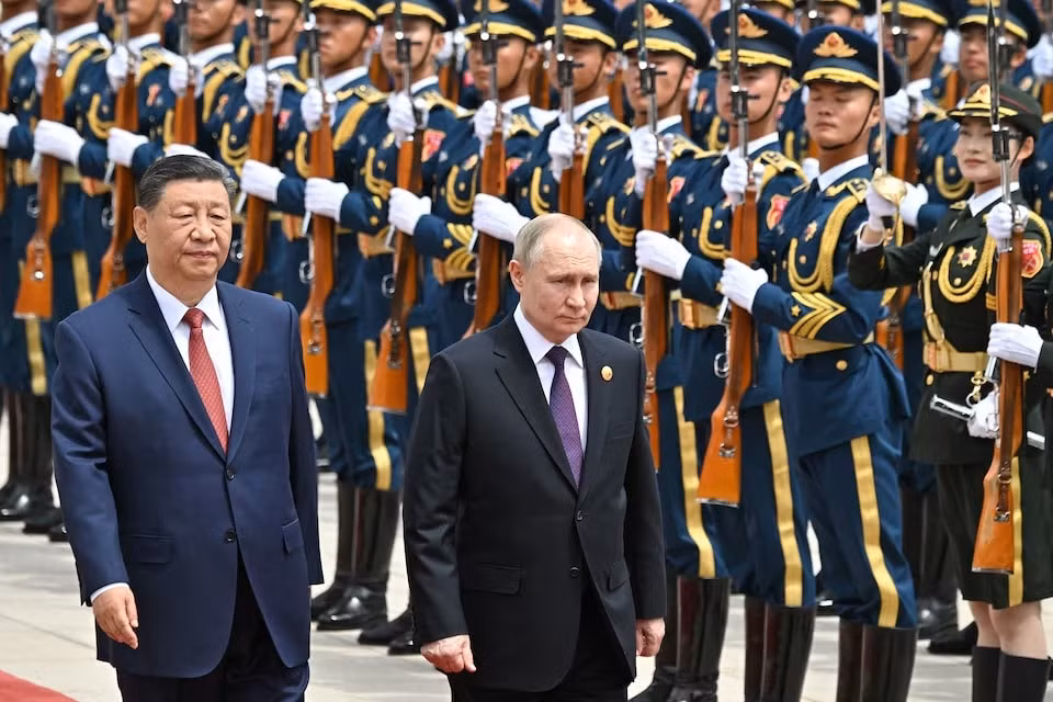 chu tich tap can binh va tong thong vladimir putin ky tuyen bo tang cuong moi quan he trung nga hinh 1