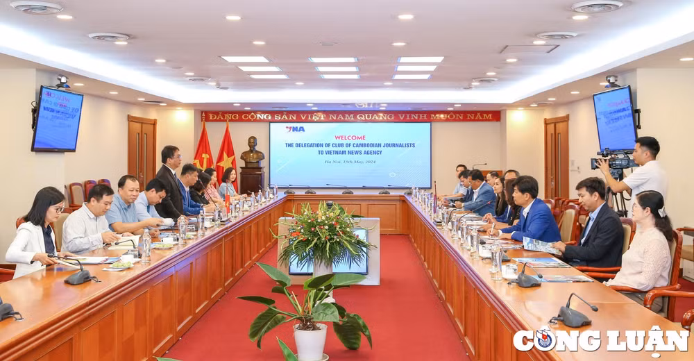 tong bien tap bao nhan dan le quoc minh tiep doan cong tac cau lac bo cac nha bao campuchia hinh 4