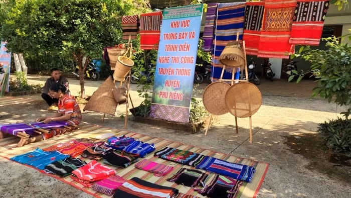 nguoi stieng o binh phuoc co them hai di san van hoa phi vat the quoc gia hinh 4