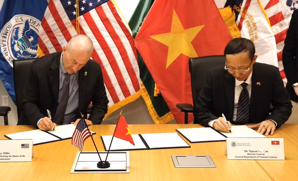 nang tam quan he hop tac giua hai quan viet nam va hoa ky hinh 1