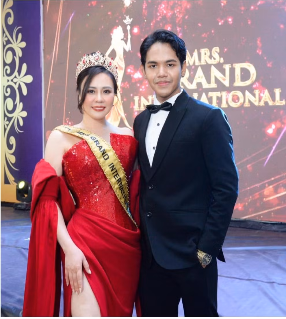 miss grand international phan kim oanh va dan hoa a hau long lay ngoi ghe nong mrs grand vietnam 2024 hinh 4