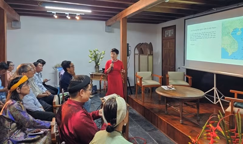 bao ton phat huy gia tri di san gom viet hinh 1
