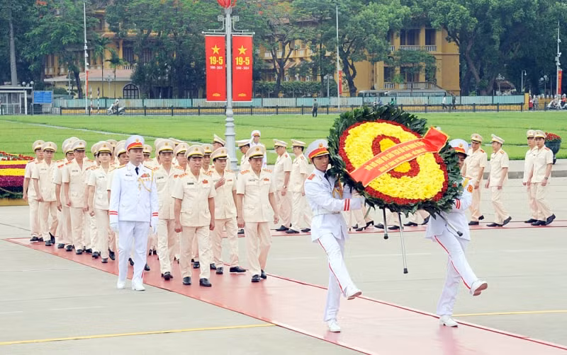 lanh dao dang nha nuoc vao lang vieng chu tich ho chi minh hinh 5