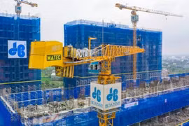 Xây dựng Hòa Bình (HBC): Lợi nhuận lao dốc 73,9%, lỗ lũy kế vượt 2.084 tỷ, báo cáo kiểm toán bị ngoại trừ do công nợ và ghi nhận doanh thu