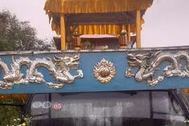 TP Huế: Xe 'rồng' không đăng kiểm vẫn ngang nhiên hoạt động