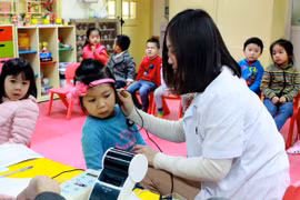 Các cơ quan báo chí phối hợp truyền thông chương trình chăm sóc sức khỏe, dân số