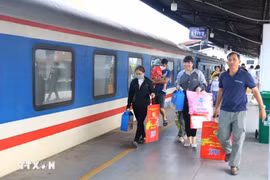 Bộ Nội vụ: Không có chủ trương hoán đổi ngày nghỉ dịp Giỗ tổ, 30/4 và 1/5