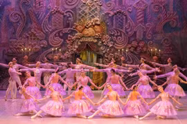 Nhà hát Nga mang tinh hoa ballet cổ điển đến Việt Nam