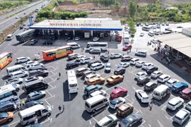 Hai trạm dừng nghỉ cao tốc TP HCM - Long Thành ngừng bán xăng: Bộ Công Thương yêu cầu vào cuộc gấp