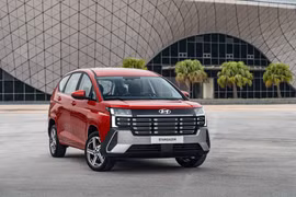Ô tô Hyundai giảm giá đồng loạt, khách mua tiết kiệm hàng trăm triệu