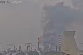 Iran và Israel tấn công cơ sở dầu khí của nhau, Mỹ kêu gọi dừng lại