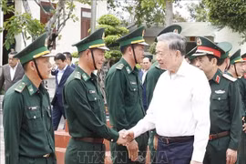 Tổng Bí thư Tô Lâm thăm, chúc Tết cán bộ, chiến sĩ đồn biên phòng EA H’Leo