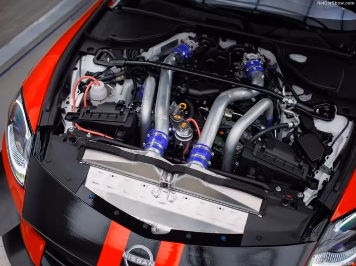 nissan z phien ban xe dua co cong suat 450 ma luc hinh 2