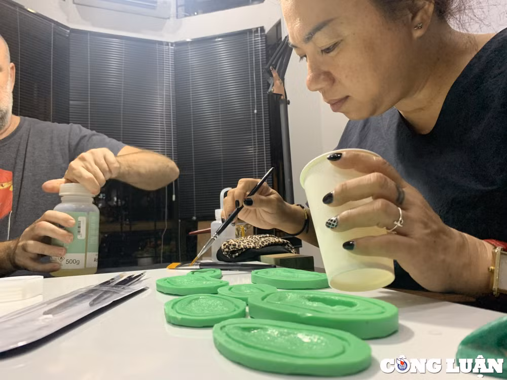 nu nghe nhan 7x hon 10 nam dam me nghe hoa trang phim kinh di hinh 4