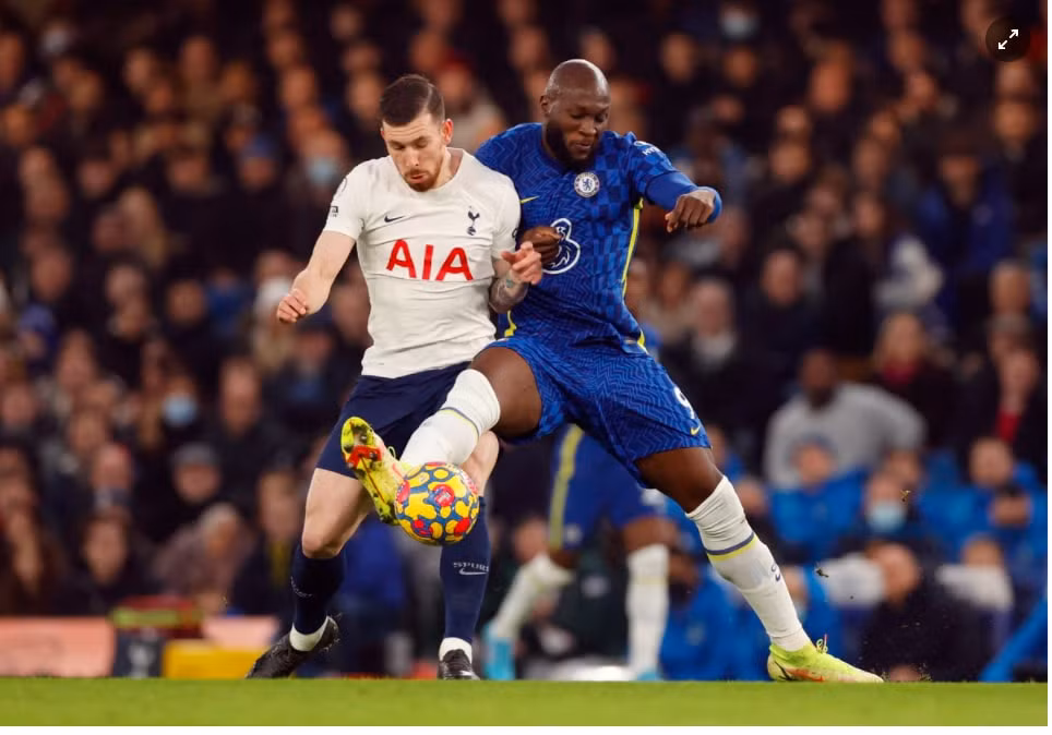 ziyech va silva toa sang chelsea danh bai tottenham lan thu 4 mua nay hinh 2