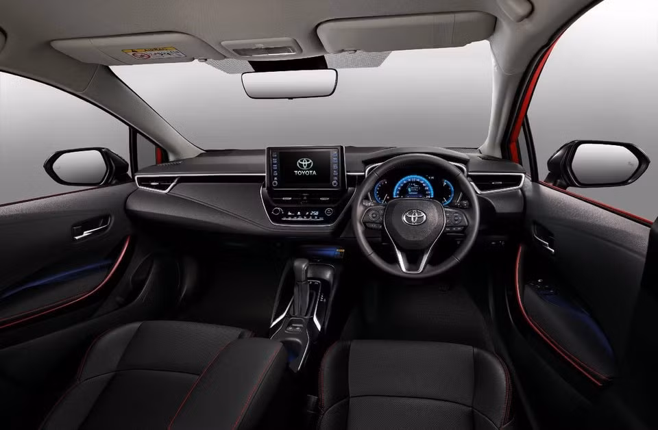 toyota corolla altis gr sport 2022 ra mat tai thi truong thai lan hinh 2