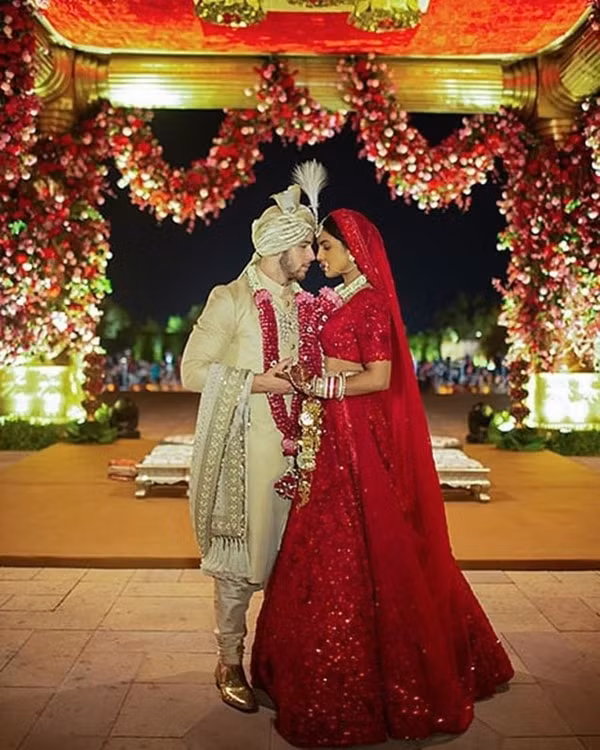 hoa hau the gioi priyanka chopra va chong tre co con nho phuong phap mang thai ho hinh 4
