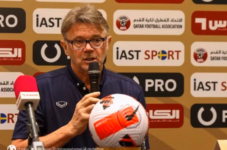 hlv troussier noi gi truoc tran ra quan cua dt u23 viet nam tai dubai cup 2023 hinh 2