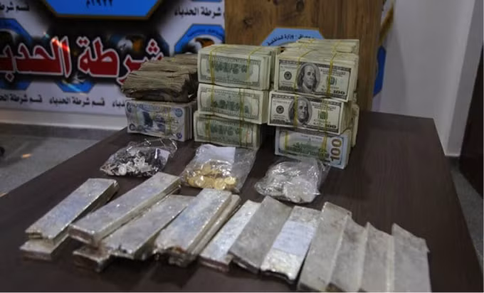 “Kho báu” của phiến quân IS chôn giấu mới đây đã được lực lượng an ninh Iraq phát hiện. Ảnh: Twitter.
