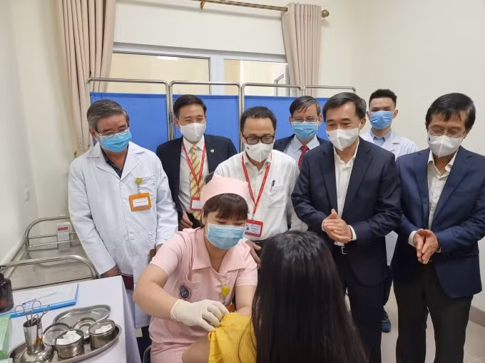 Hiện nay công tác phòng chống dịch COVID-19 nước ta đang tiến hành rất hiệu quả (ảnh TL).