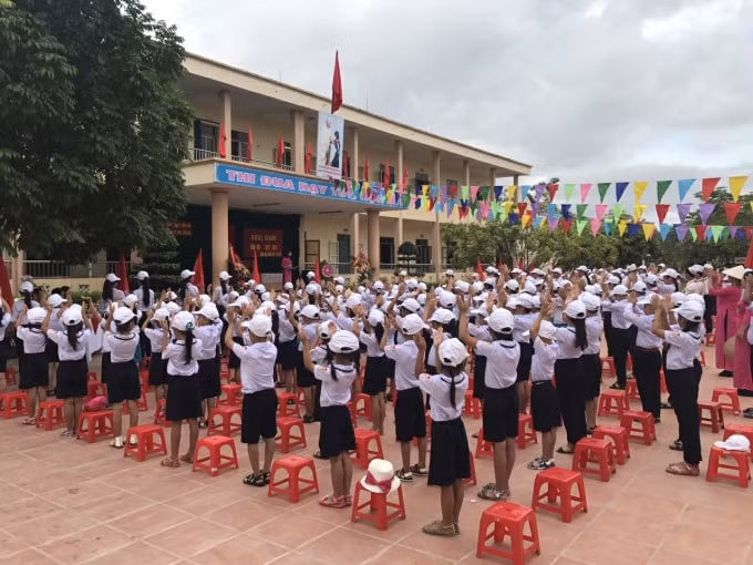 Các cơ sở giáo dục tại TP. Cẩm Phả được đầu tư khang trang theo Bộ tiêu chí xây dựng NTM tỉnh Quảng Ninh. Ảnh: Phòng Kinh tế Cẩm Phả.