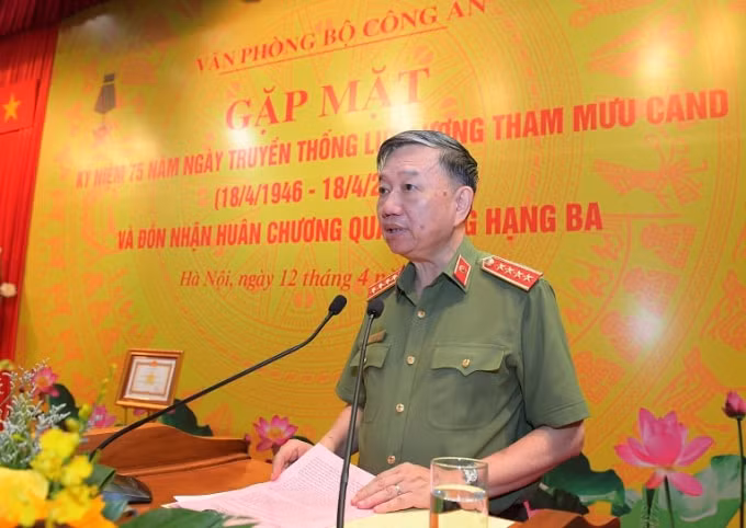 Đại tướng Tô Lâm phát biểu tại buổi gặp mặt. (Ảnh BCA)