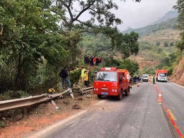 Cảnh sát khám nghiệm vụ tai nạn