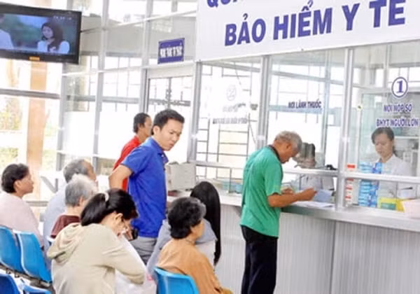 Từ ngày 1/4/2021 người dân sẽ sử dụng mẫu thẻ BHYT mới để khám chữa bệnh